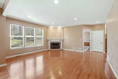 715 Blue Ridge Drive, Streamwood, IL 60107 - Photo 8