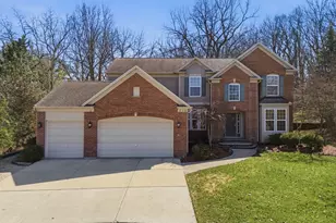 715 Blue Ridge Dr, Streamwood, IL 60107 - Photo 1