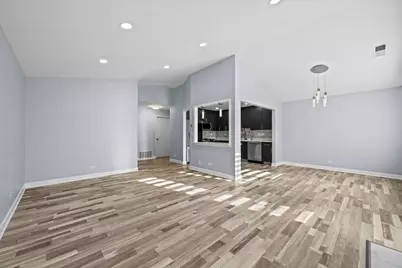 52 Brookston Drive #D2, Schaumburg, IL 60193 - Photo 2