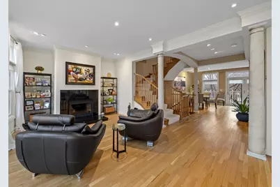 2048 Valor Court, Glenview, IL 60026 - Photo 8