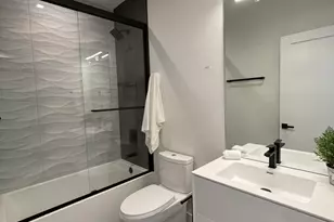 719 N Elizabeth St, Chicago, IL 60642 - Photo 8