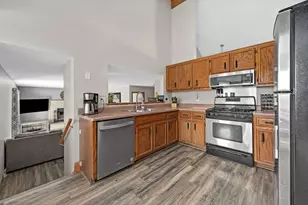 1928 Sybil Dr, Crest Hill, IL 60403 - Photo 8