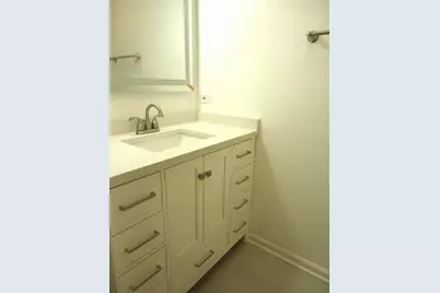 2818 Dundee Road #11A, Northbrook, IL 60062 - Photo 8