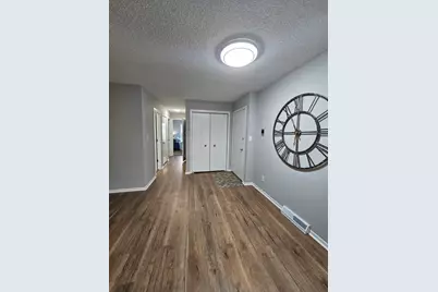 1506 Kennicott Court #1506, Sycamore, IL 60178 - Photo 2