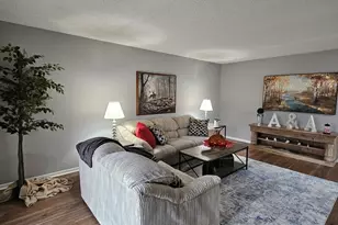 1506 Kennicott Ct, Sycamore, IL 60178 - Photo 4