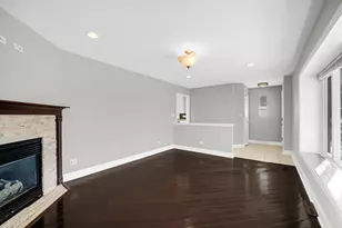 9523 S Kostner Ave, Oak Lawn, IL 60453 - Photo 4