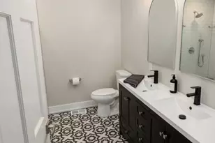 1733 W Crystal St, Chicago, IL 60622 - Photo 12