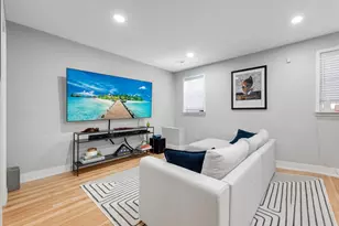 1733 W Crystal St, Chicago, IL 60622 - Photo 14