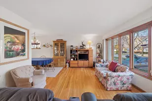 731 N Gibbons Ave, Arlington Heights, IL 60004 - Photo 4