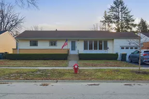 731 N Gibbons Ave, Arlington Heights, IL 60004 - Photo 1