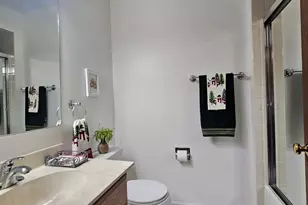 230 Windsor Ln, Willowbrook, IL 60527 - Photo 12