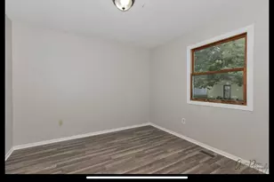 2923 Ezra Ave N, Zion, IL 60099 - Photo 14