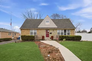 29 S Iowa Ave, Addison, IL 60101 - Photo 1