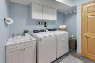 1474 Haar Ln, Elk Grove Village, IL 60007 - Photo 18