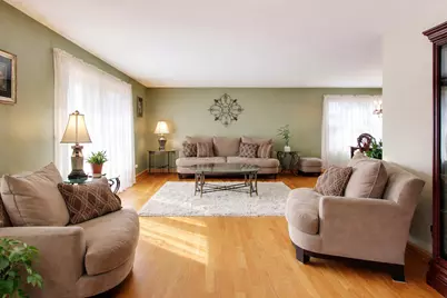 1474 Haar Lane, Elk Grove Village, IL 60007 - Photo 4