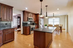 1474 Haar Ln, Elk Grove Village, IL 60007 - Photo 10