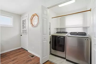 8947 S Komensky Avenue, Hometown, IL 60456 - Photo 32