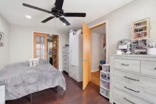 8947 S Komensky Ave, Hometown, IL 60456 - Photo 16