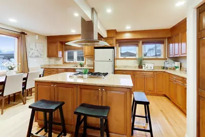 5818 N Overhill Avenue, Chicago, IL 60631 - Photo 4