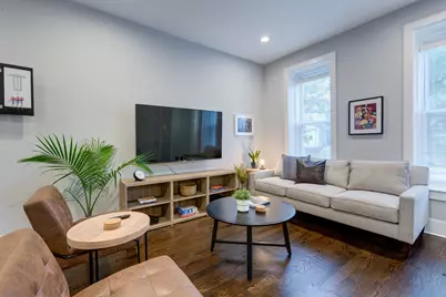 1148 W Addison Street #1, Chicago, IL 60613 - Photo 2