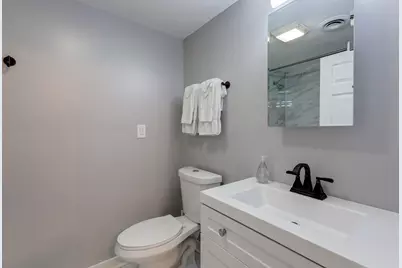 1148 W Addison Street #1, Chicago, IL 60613 - Photo 14