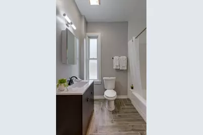 1148 W Addison Street #1, Chicago, IL 60613 - Photo 22