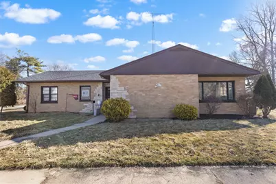 900 Whitney Boulevard, Belvidere, IL 61008 - Photo 1