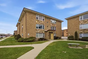 3172 W Meadow Ln Dr, Merrionette Park, IL 60803 - Photo 1