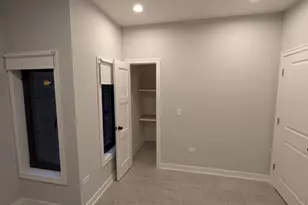 5418 W Belmont St, Chicago, IL 60641 - Photo 14