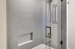 1209 E Davis Street E, Arlington Heights, IL 60005 - Photo 12