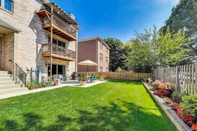 1209 E Davis Street E #1, Arlington Heights, IL 60005 - Photo 16