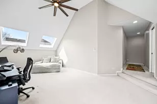 2711 Deering Bay Dr, Naperville, IL 60564 - Photo 56