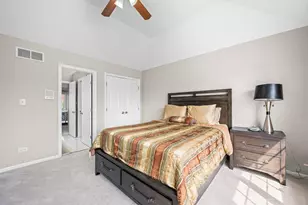 2711 Deering Bay Dr, Naperville, IL 60564 - Photo 54