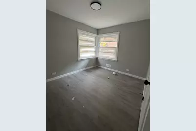 9800 S 51st Avenue, Oak Lawn, IL 60453 - Photo 4