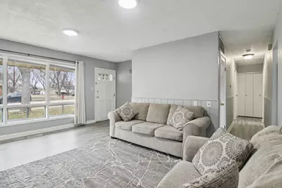 1625 Dennison Road, Hoffman Estates, IL 60169 - Photo 6