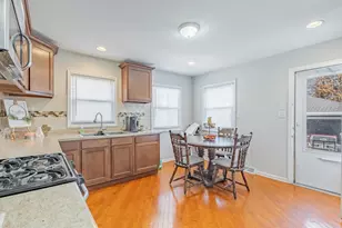 1103 Elgin Ave, Joliet, IL 60432 - Photo 6