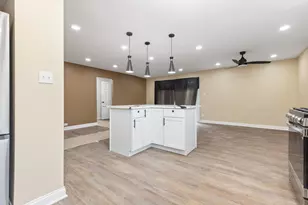 377 Wilshire St, Park Forest, IL 60466 - Photo 8