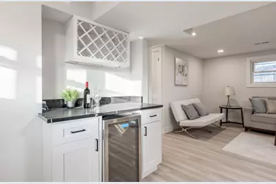 9132 Lincolnwood Drive, Evanston, IL 60203 - Photo 18