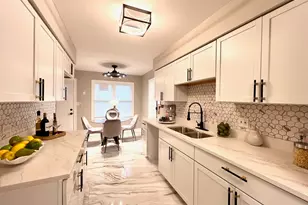 754 E 158th St, South Holland, IL 60473 - Photo 6