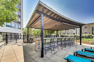 3930 N Pine Grove Ave, Chicago, IL 60613 - Photo 28