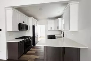 2048 Waters Edge Dr, Minooka, IL 60447 - Photo 8