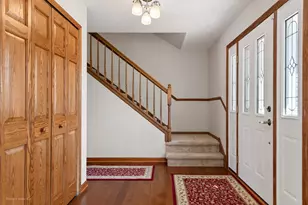 92 Foxboro Ln, Gurnee, IL 60031 - Photo 2