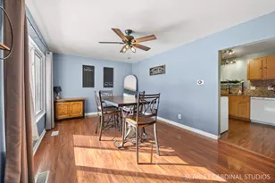 125 Monterey Dr, Bolingbrook, IL 60440 - Photo 4