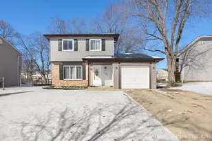 125 Monterey Dr, Bolingbrook, IL 60440 - Photo 1