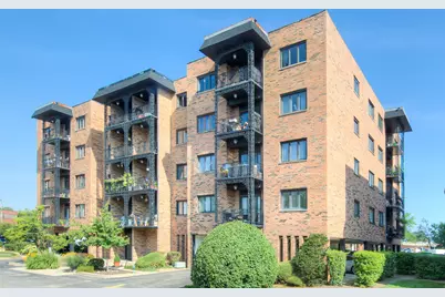 9396 Landings Lane #401, Des Plaines, IL 60016 - Photo 1