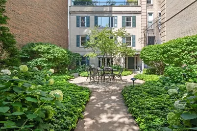 1544 N State Parkway #A3, Chicago, IL 60610 - Photo 2