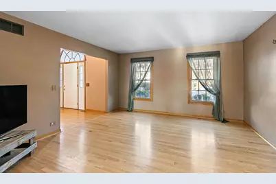 2051 Carlisle Street, Algonquin, IL 60102 - Photo 4