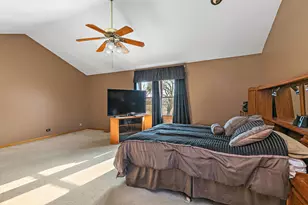 2051 Carlisle St, Algonquin, IL 60102 - Photo 16