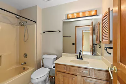 2051 Carlisle Street, Algonquin, IL 60102 - Photo 22