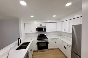 9605 Austin Ave, Oak Lawn, IL 60453 - Photo 6